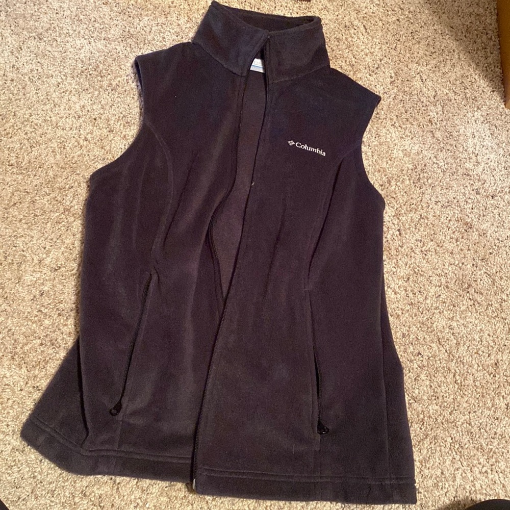 Black Columbia fleece vest